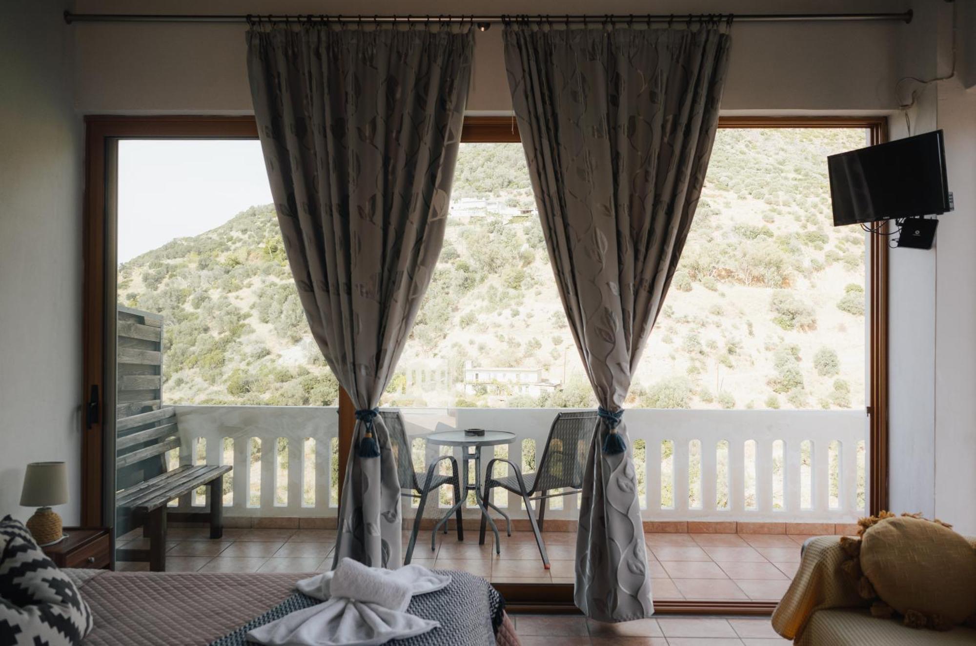 Lefteris Rooms Kambos  Exterior photo